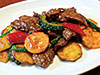 ７月　広東料理　夏季菜炒牛肉　国産牛肉と夏野菜のオイスターソース炒め